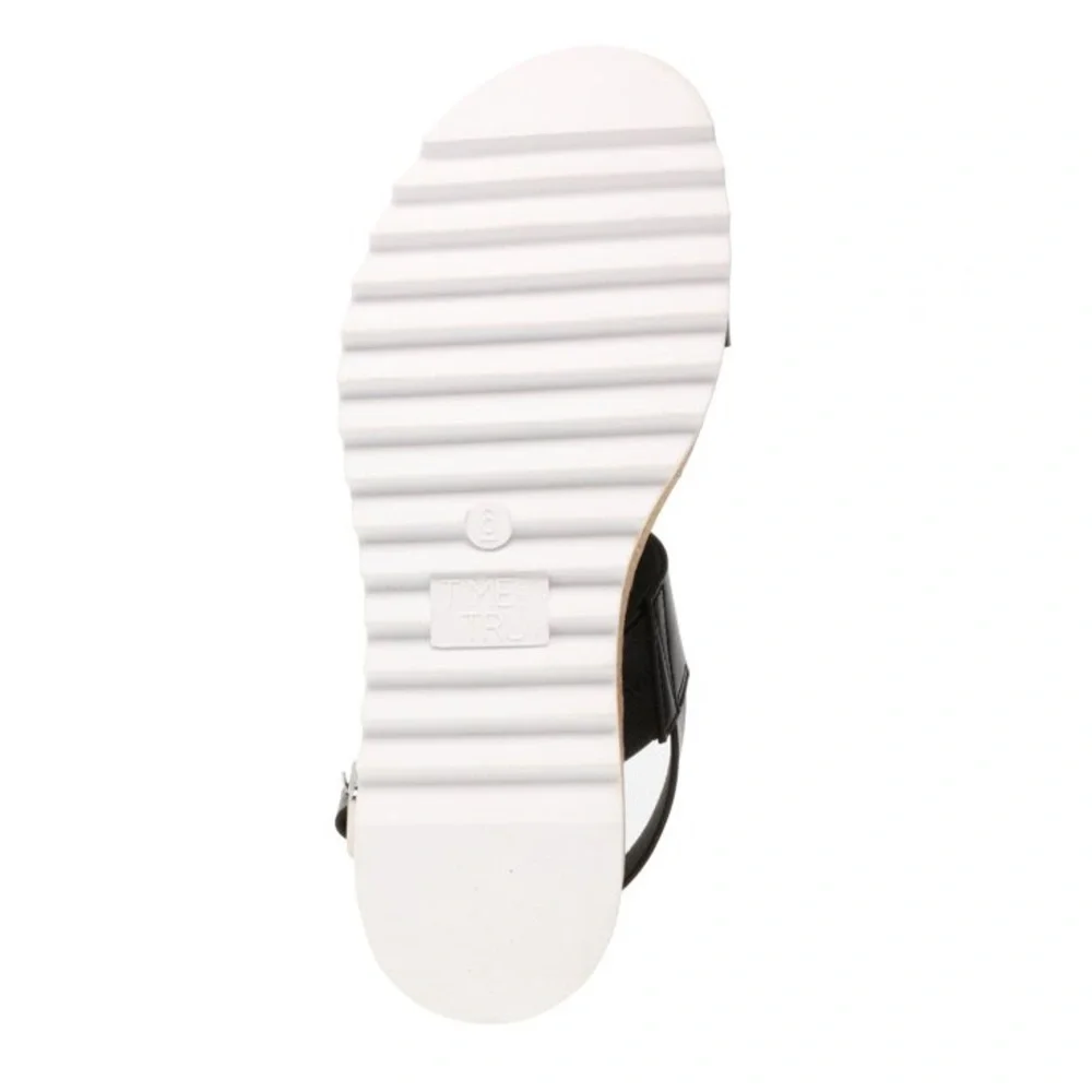 Time and Tru Platform sandals Shoe Size: 9 Shoe Closure: Buckle, Slingback